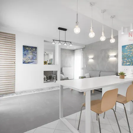 Pendente, Nilie Hospitality Mgmt 公寓 *