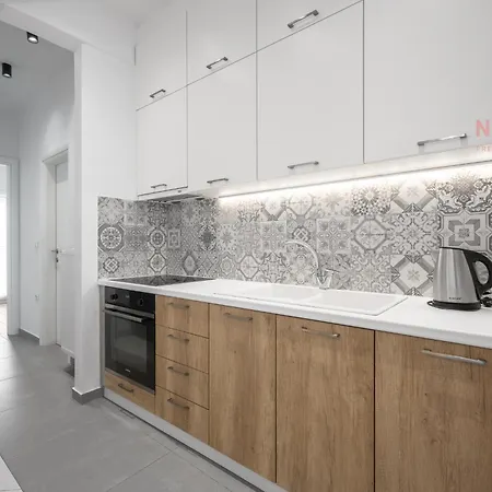 Pendente, Nilie Hospitality Mgmt 公寓