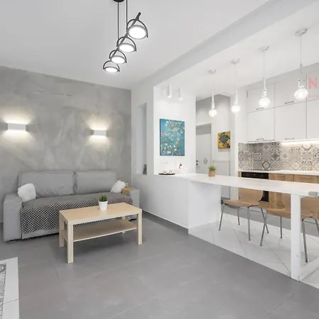 Pendente, Nilie Hospitality Mgmt * 塞萨洛尼基